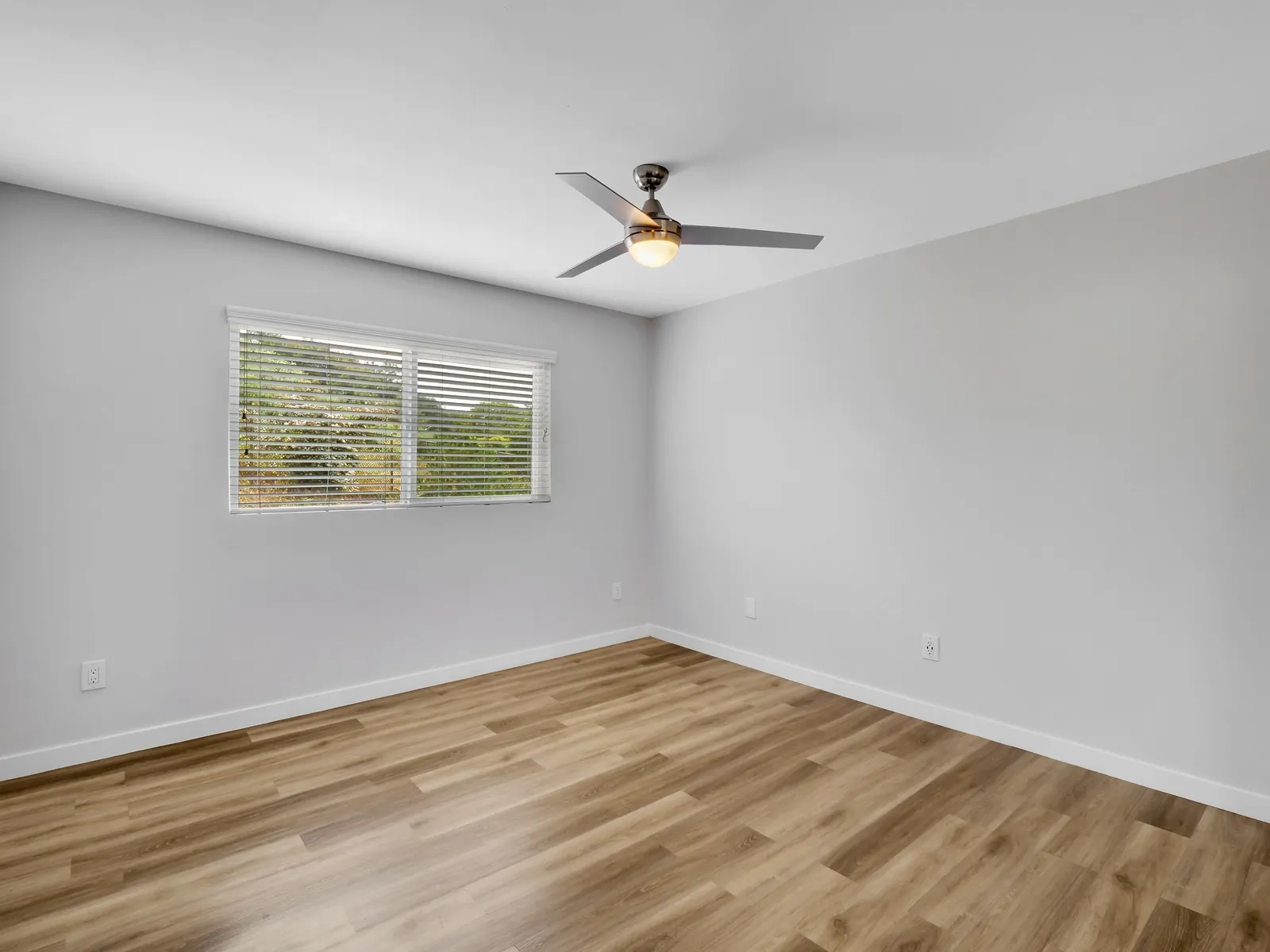 property for rent #12