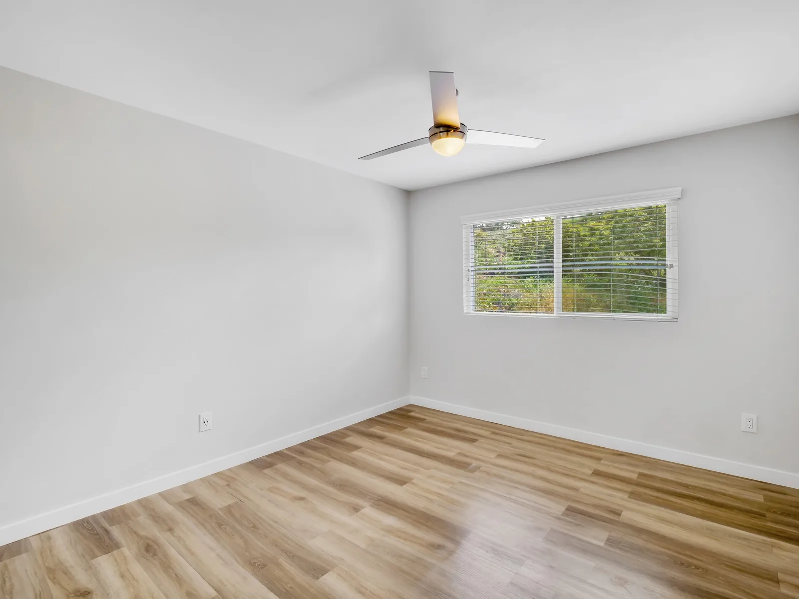 property for rent #10