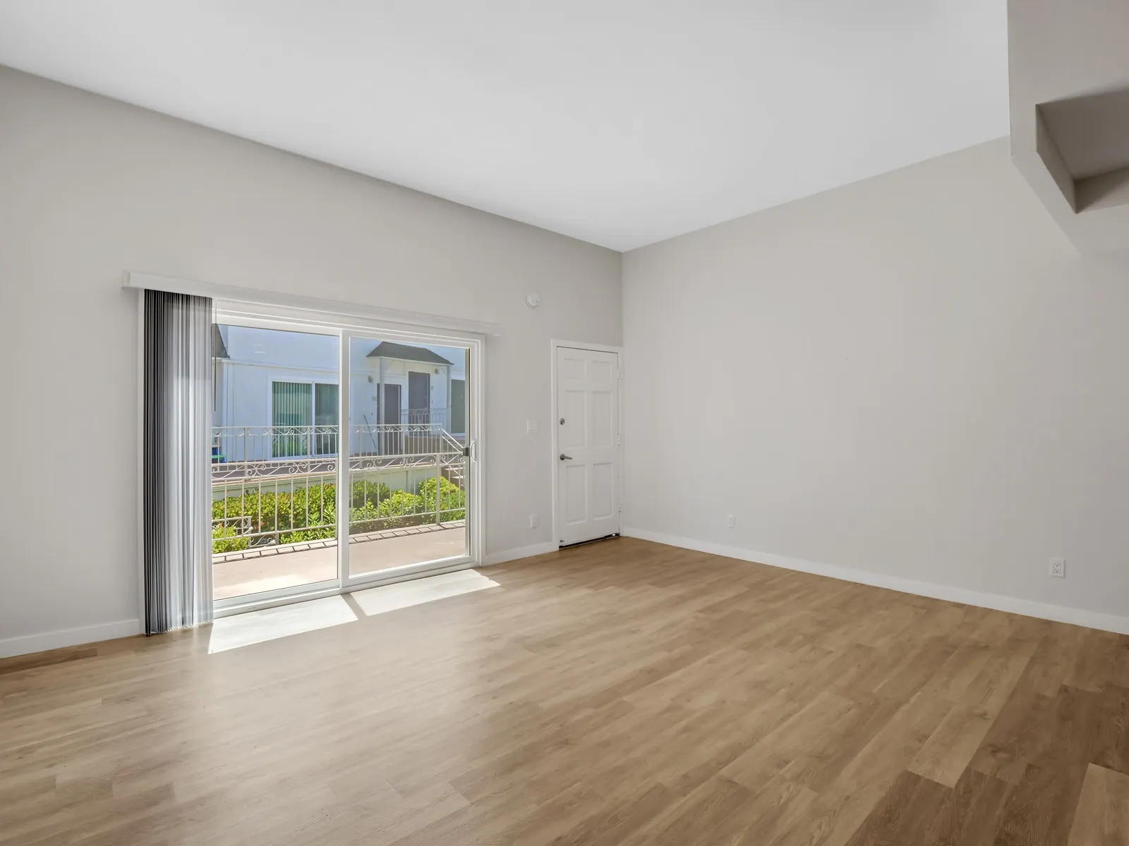 property for rent #4