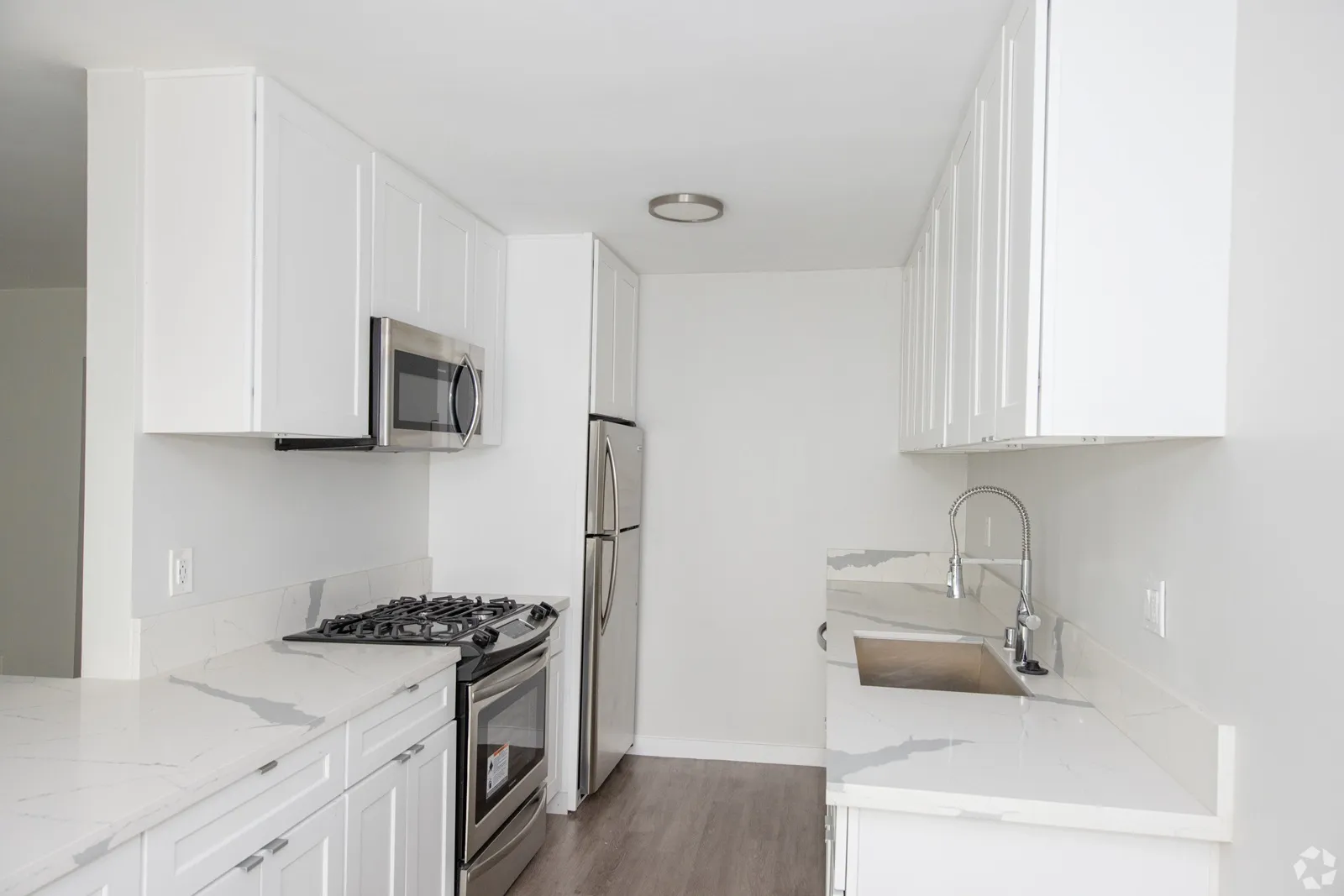 property for rent #10