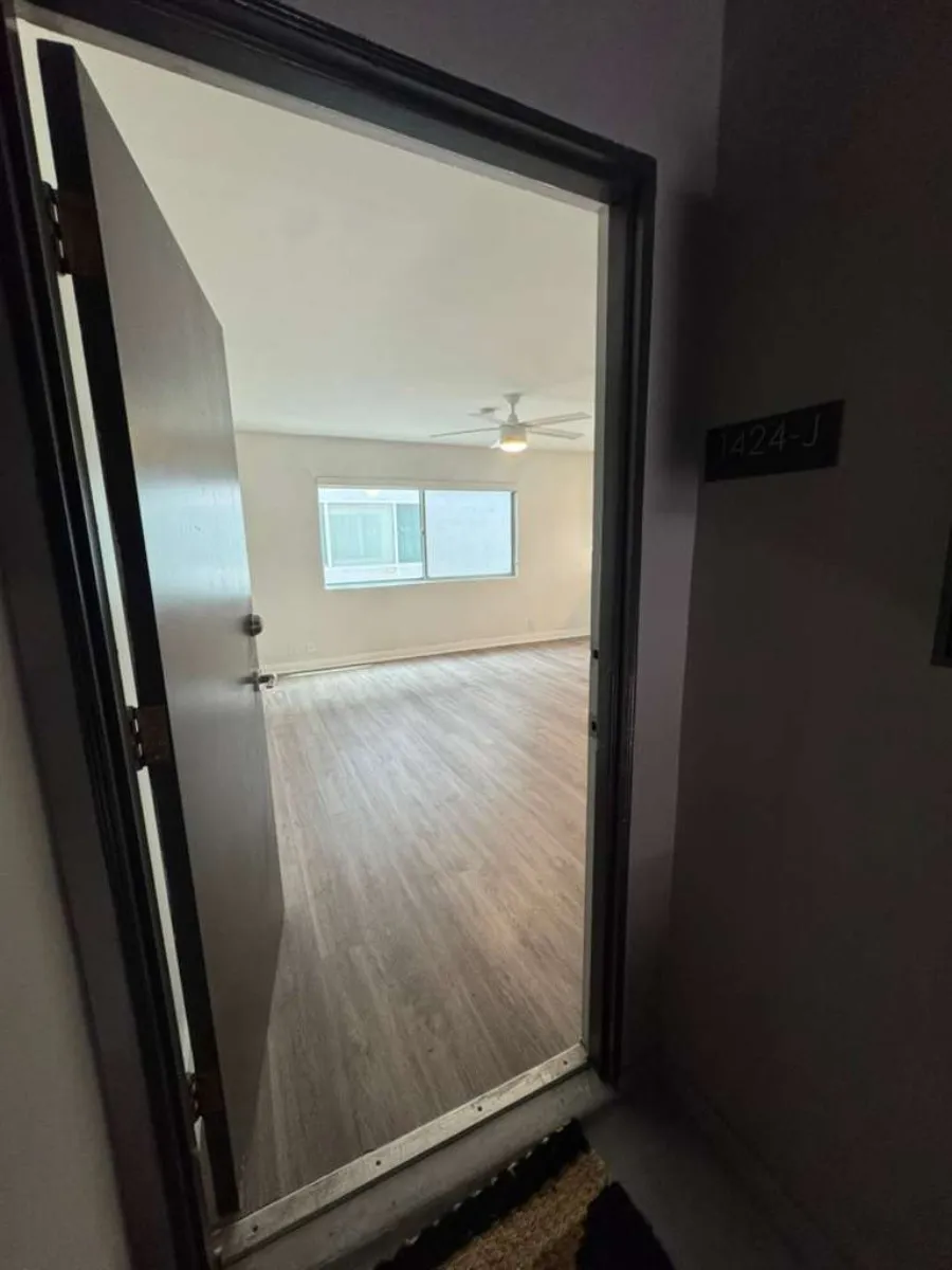 property for rent #12