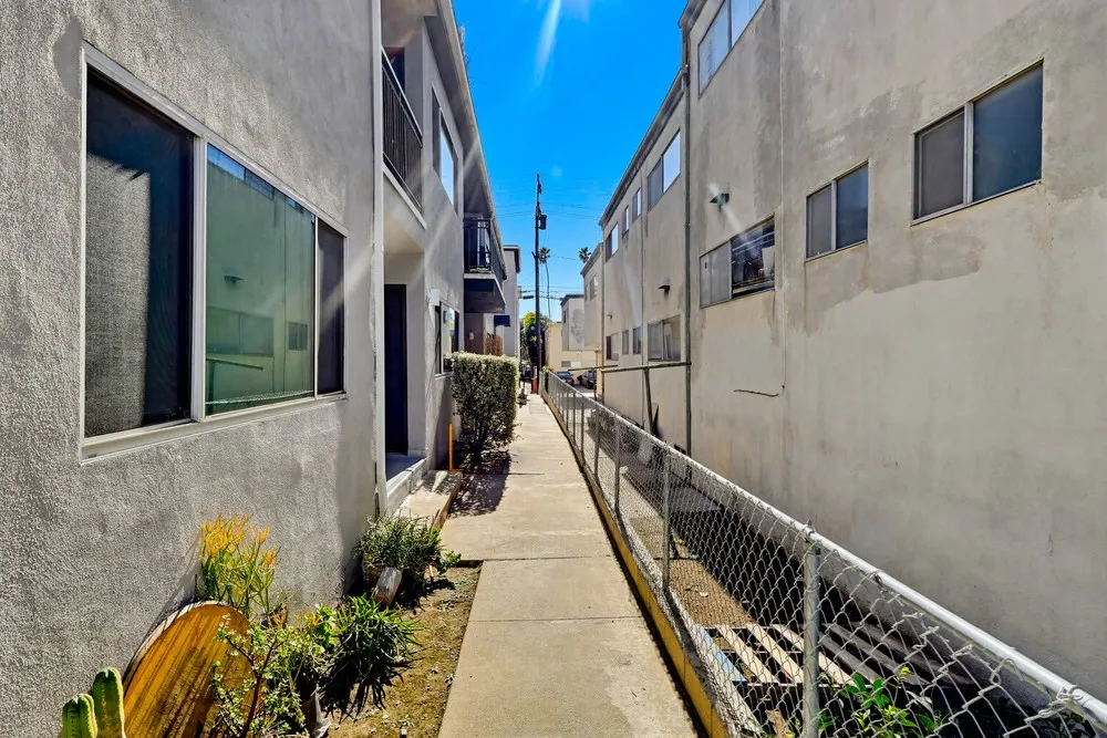 property for rent #4