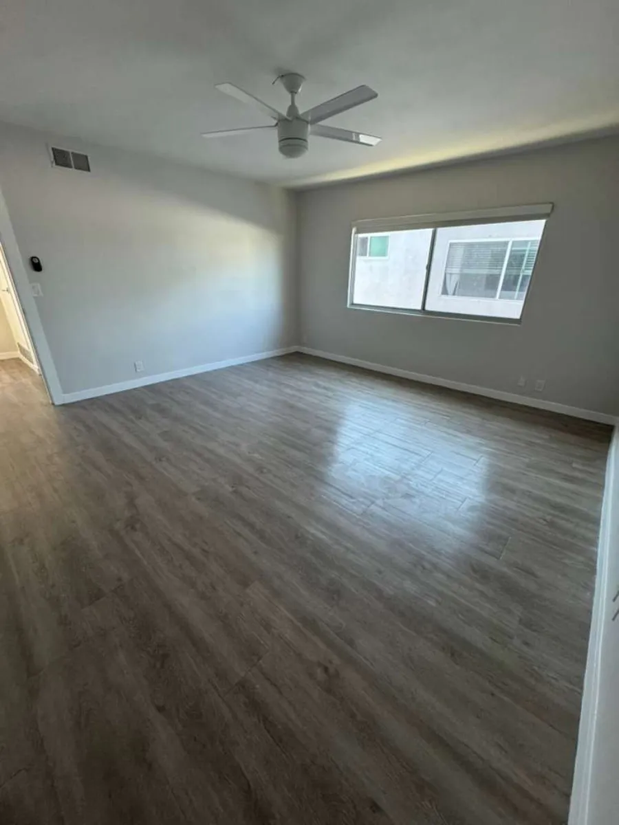 property for rent #10