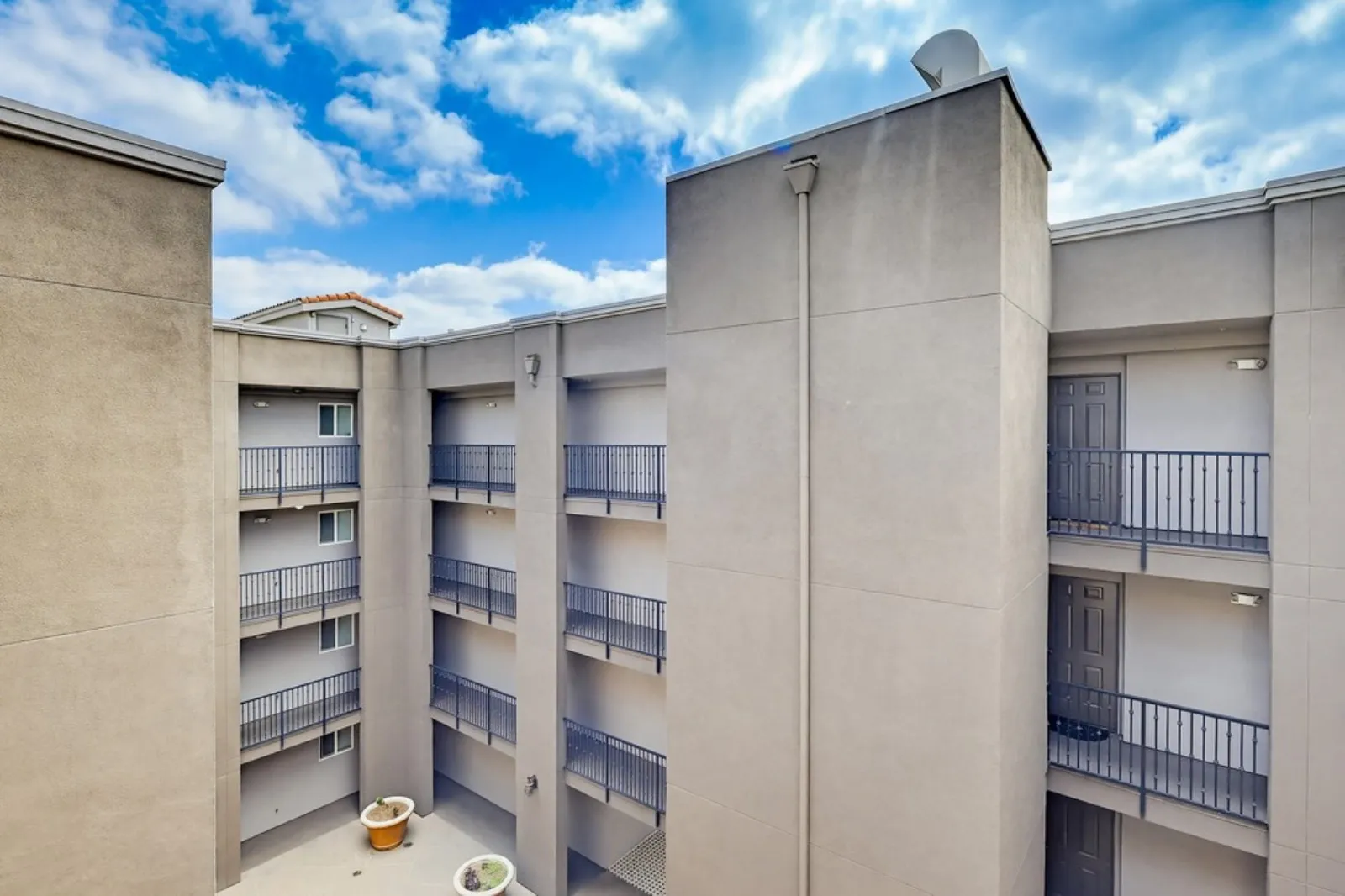 property for rent #23