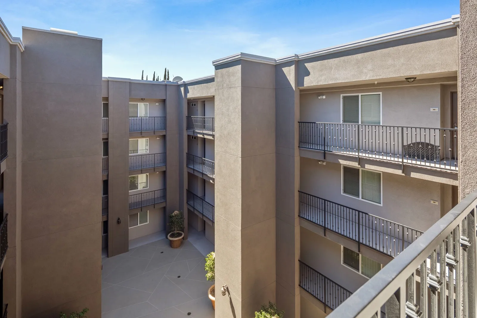 property for rent #11