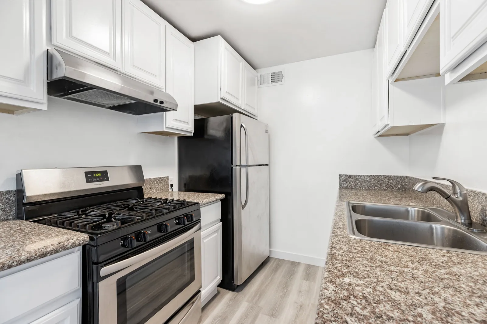 property for rent #1