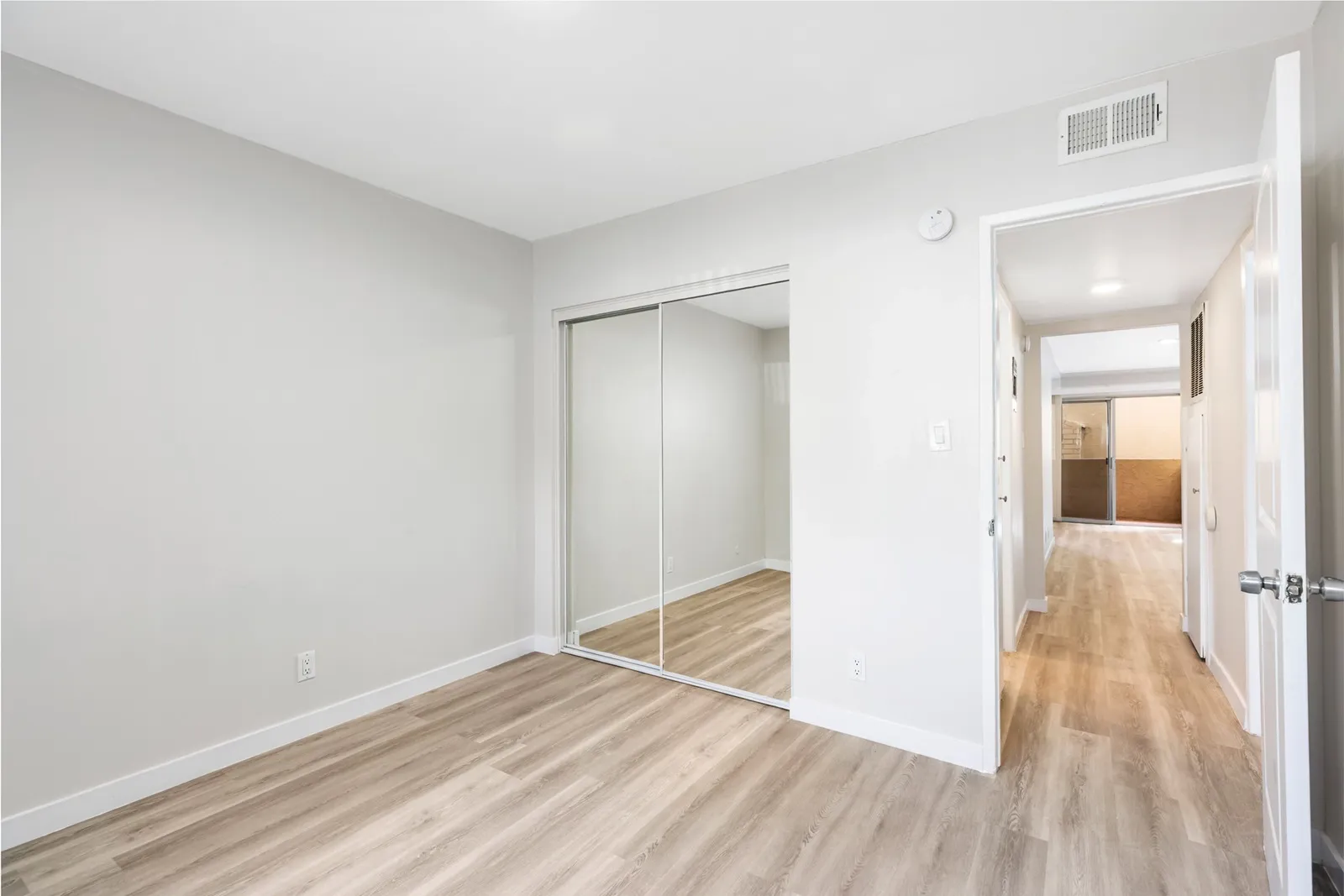 property for rent #15