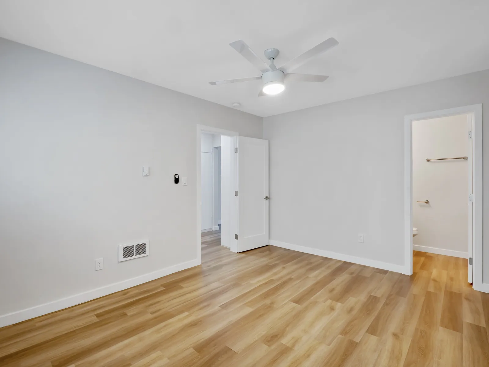 property for rent #16