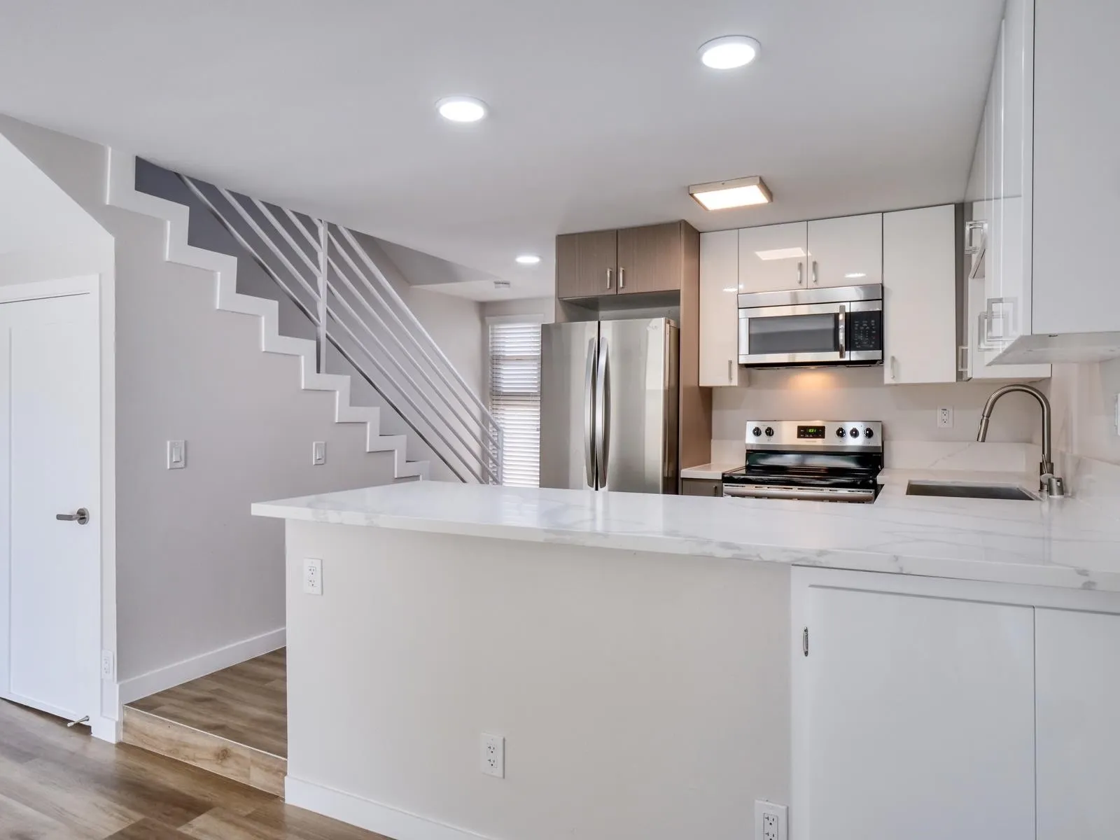 property for rent #13