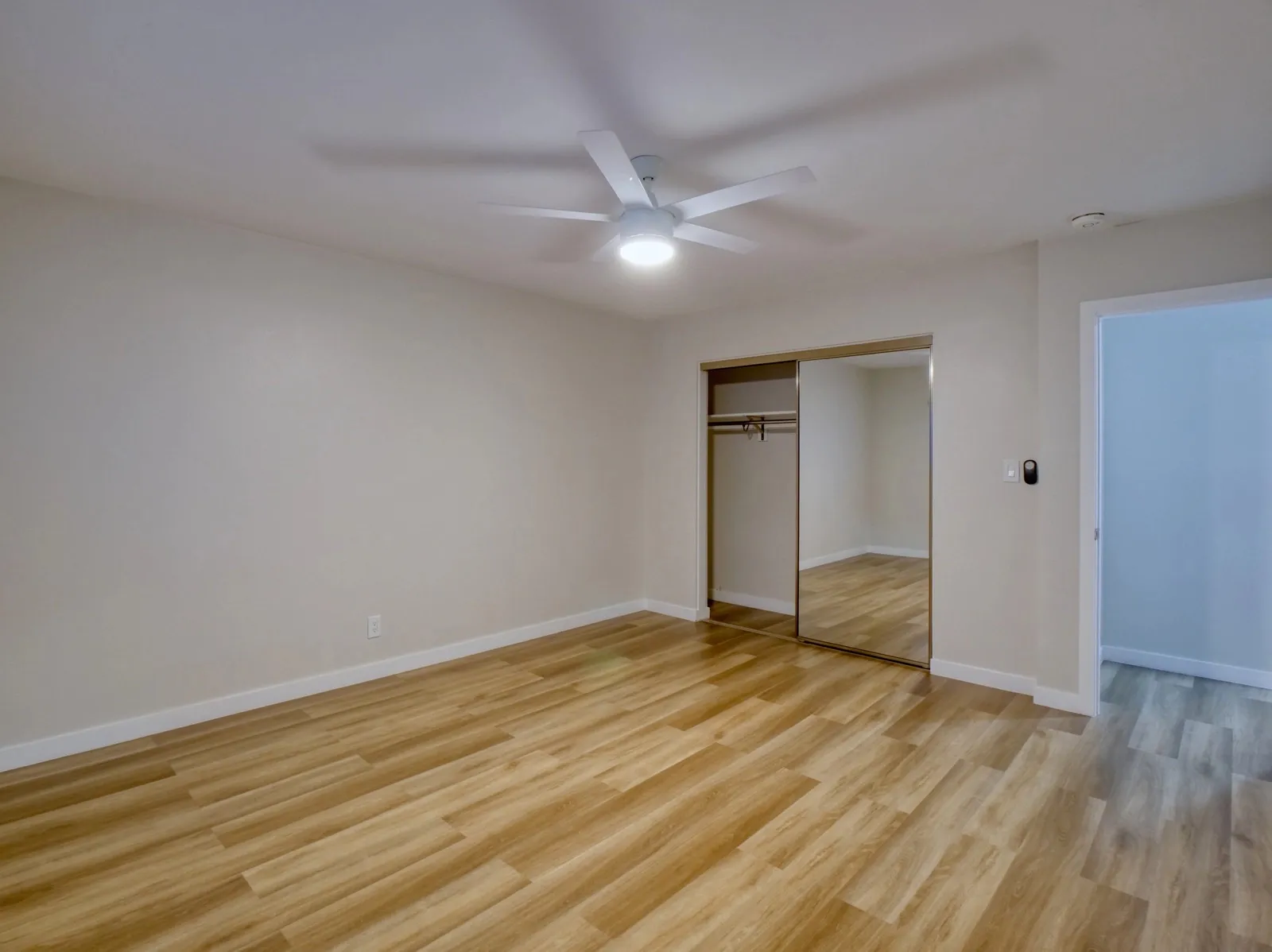 property for rent #11