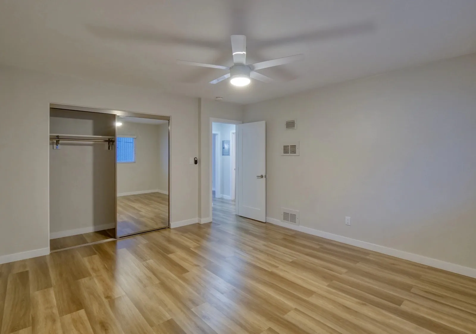 property for rent #11