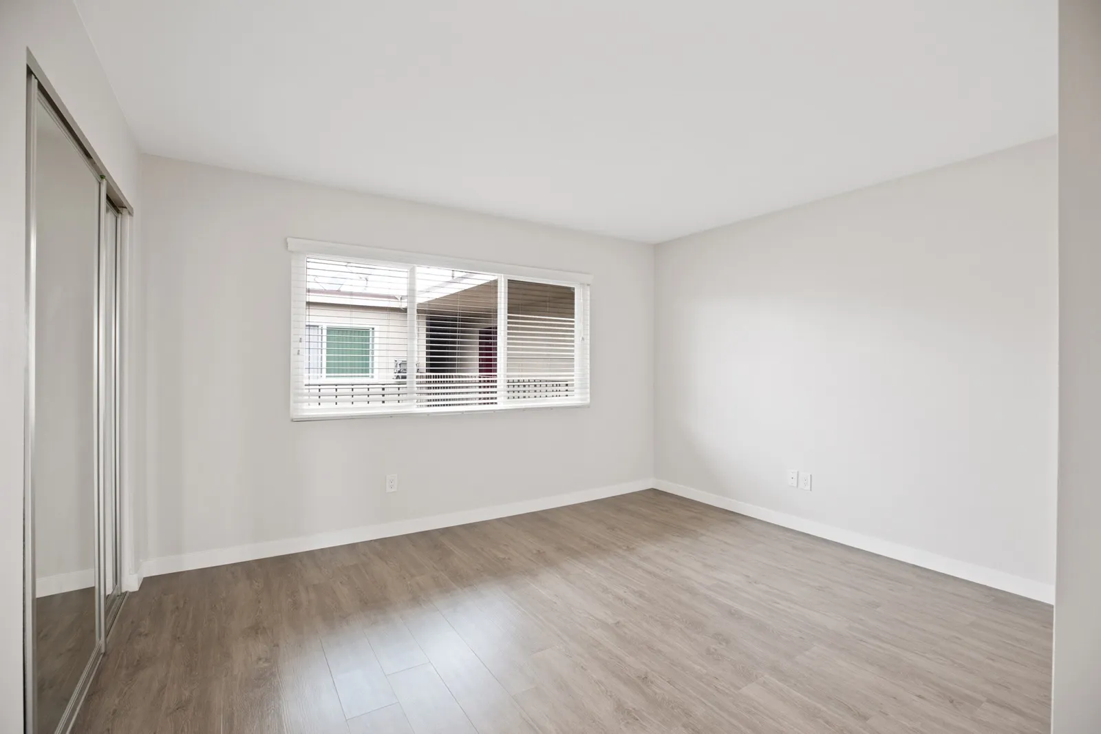 property for rent #30