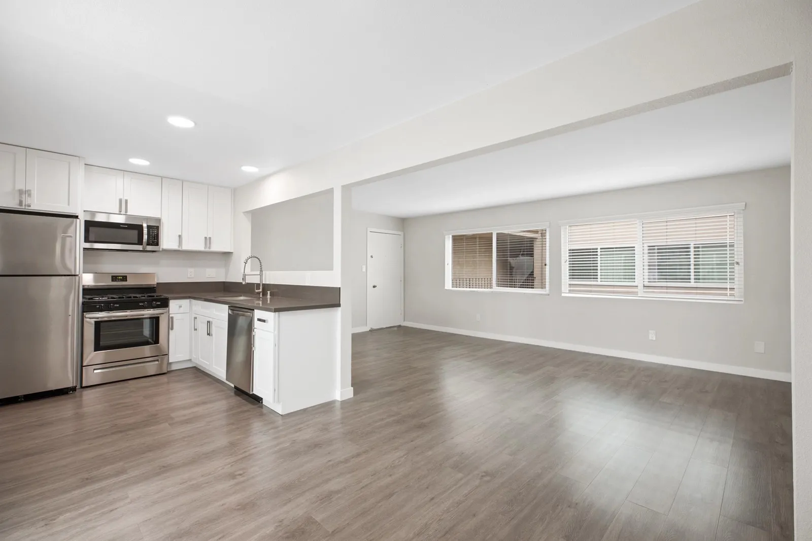 property for rent #14