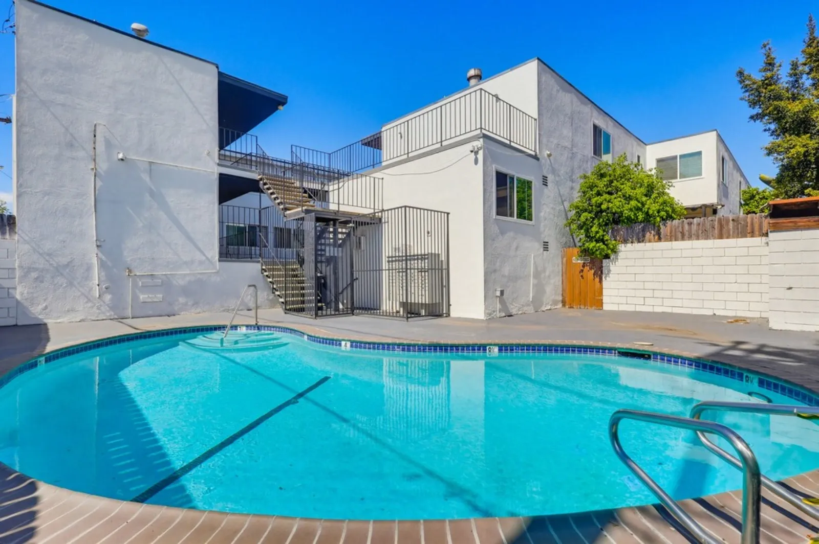 property for rent #15