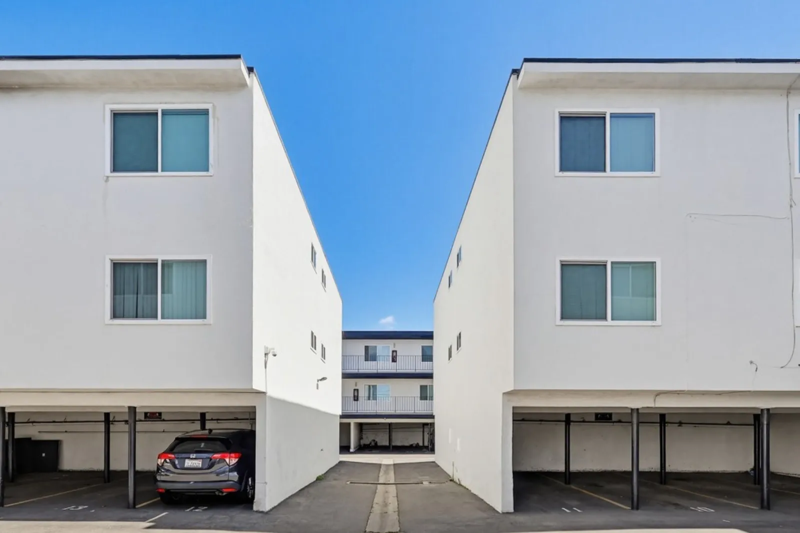 property for rent #33