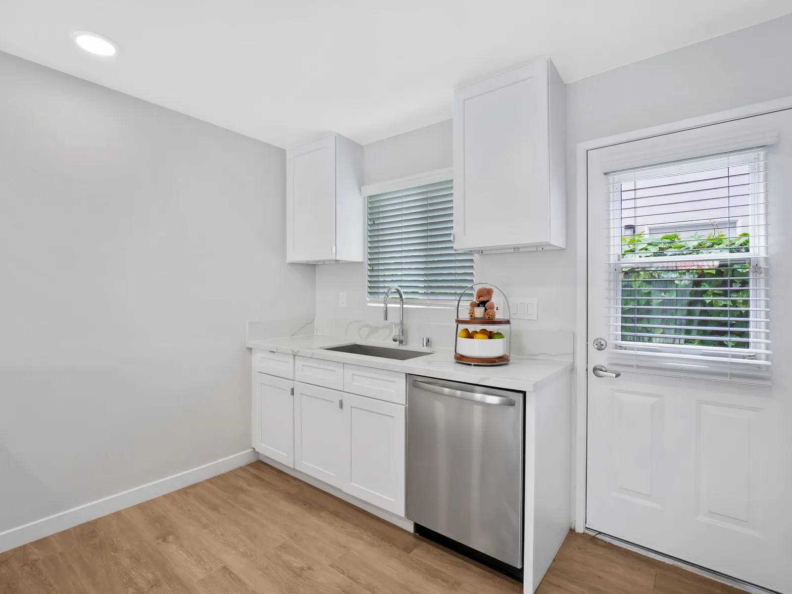 property for rent #13