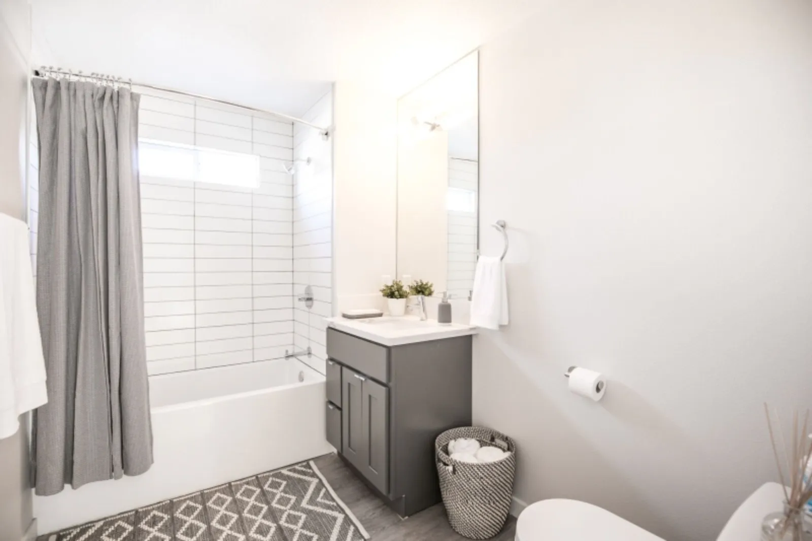 property for rent #10