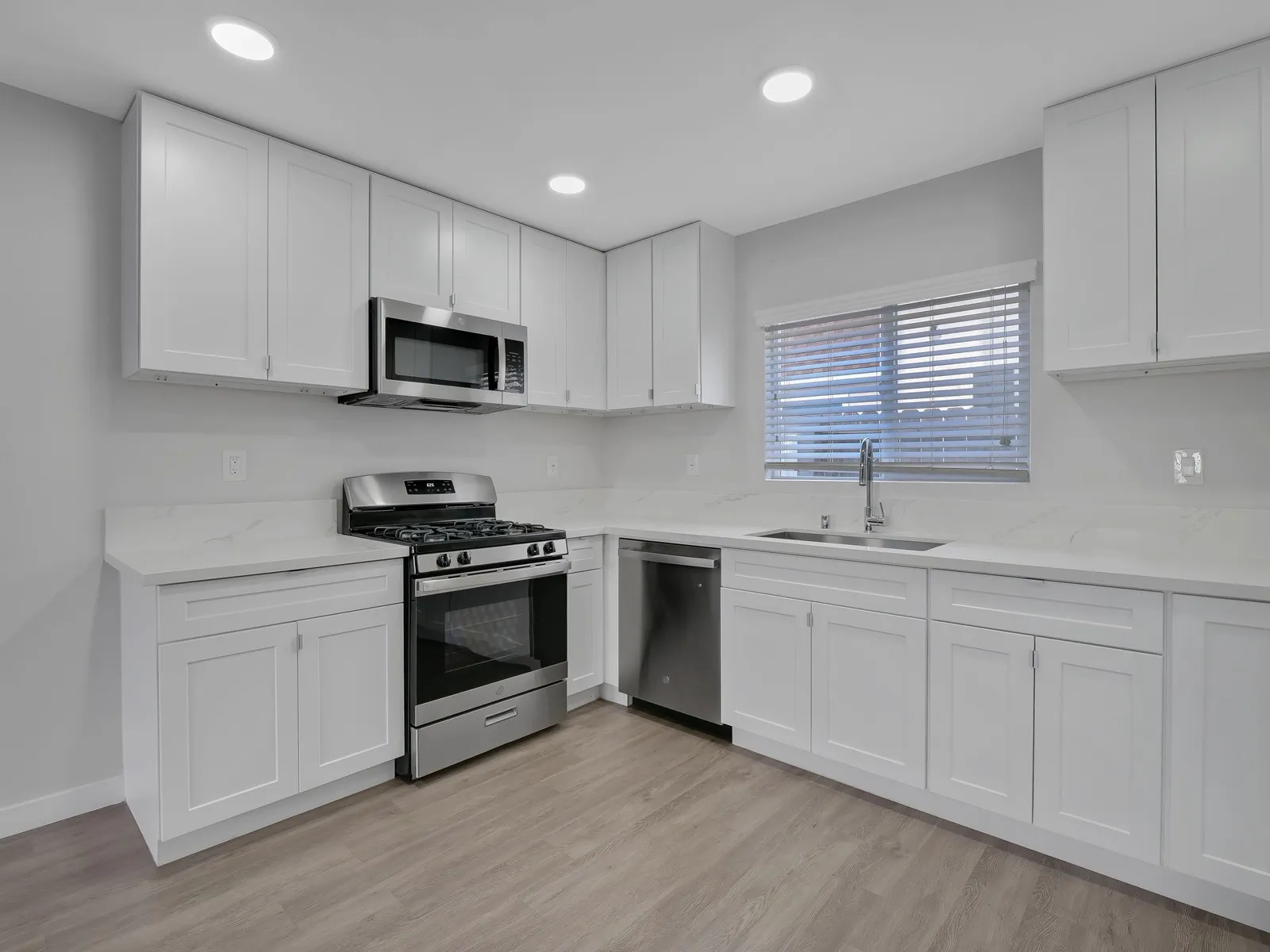 property for rent #1