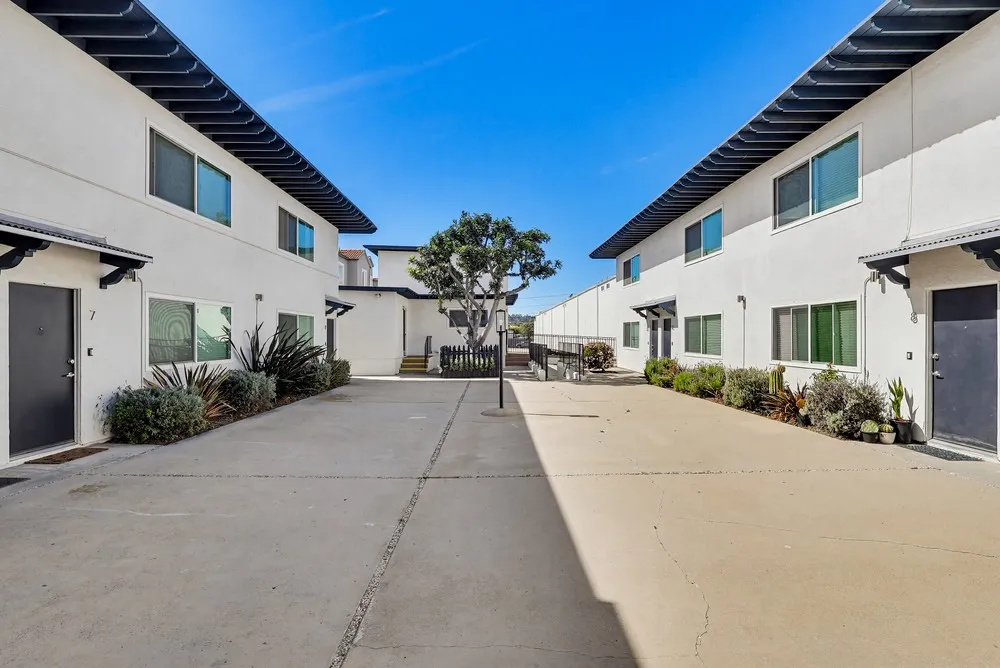 property for rent #10