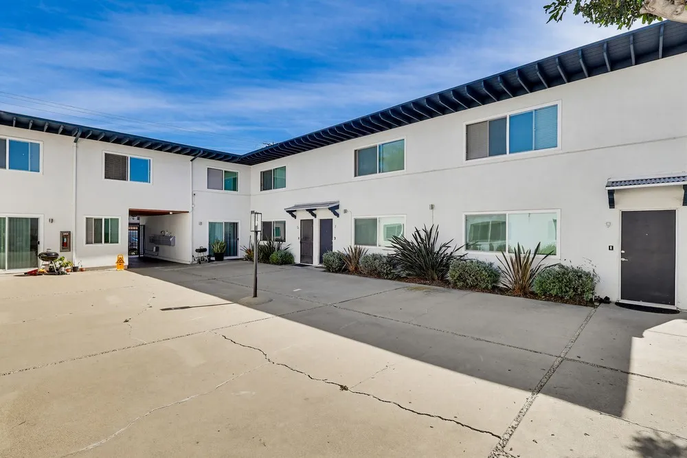 property for rent #8