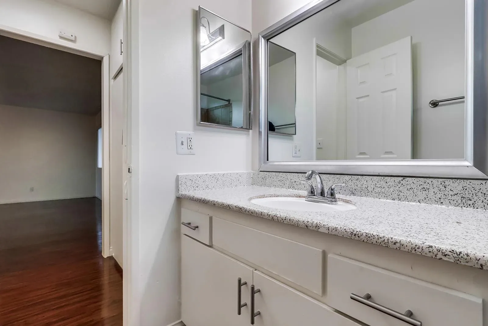 property for rent #23