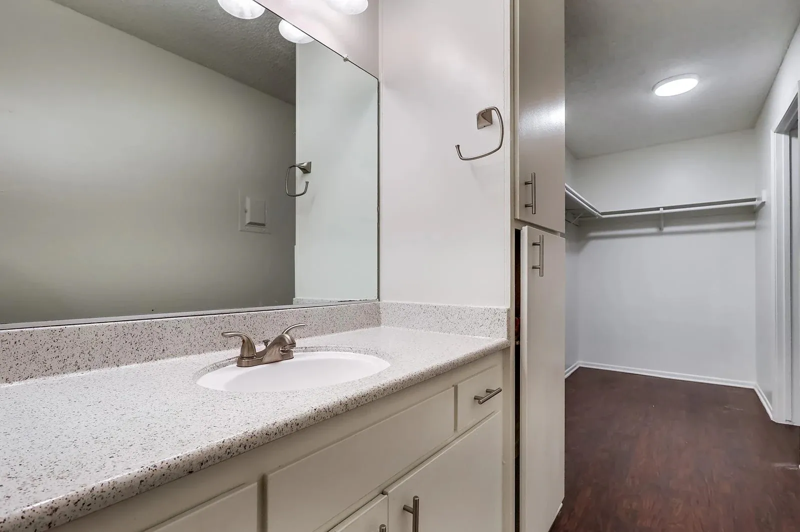 property for rent #22