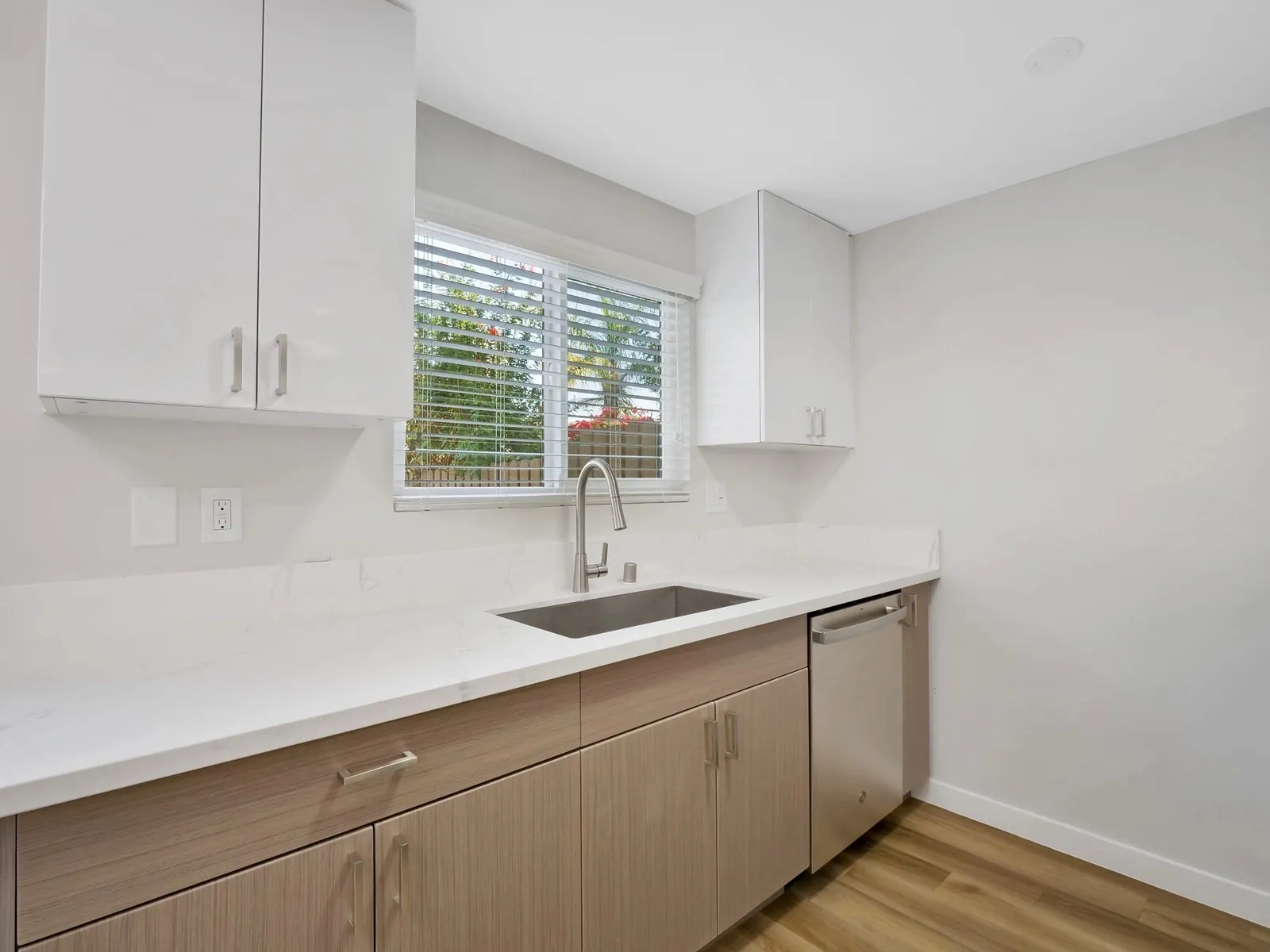 property for rent #10