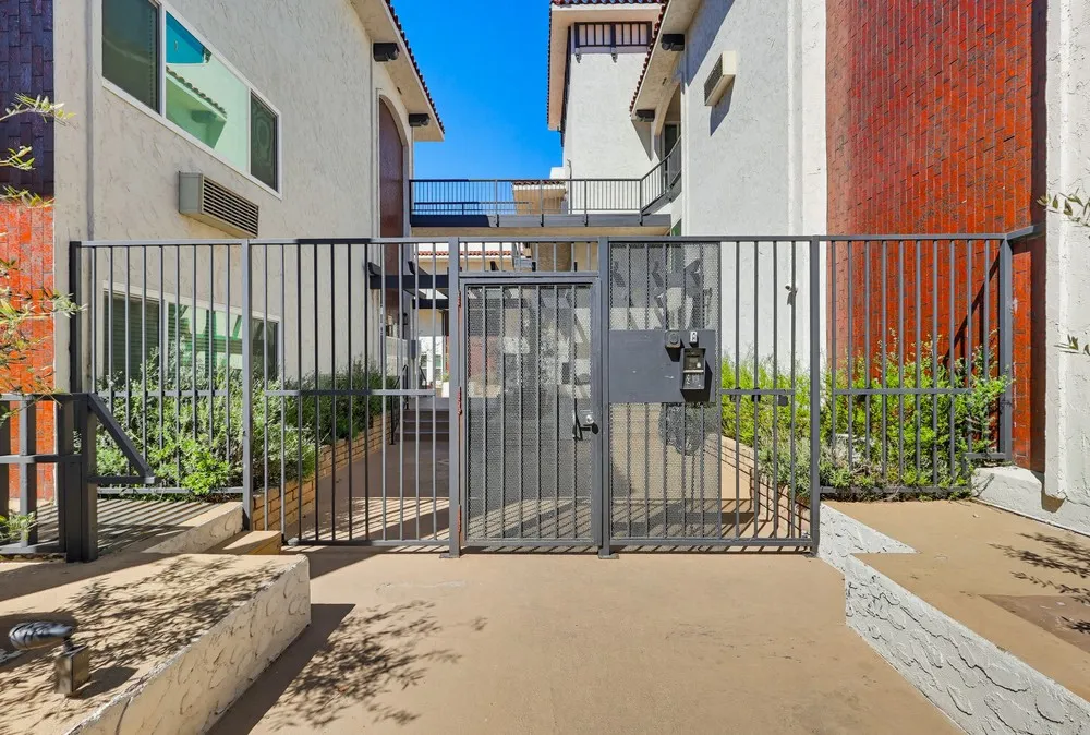 property for rent #11