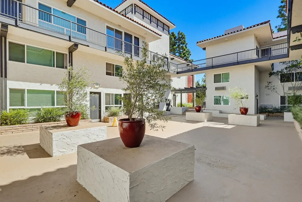 property for rent #15