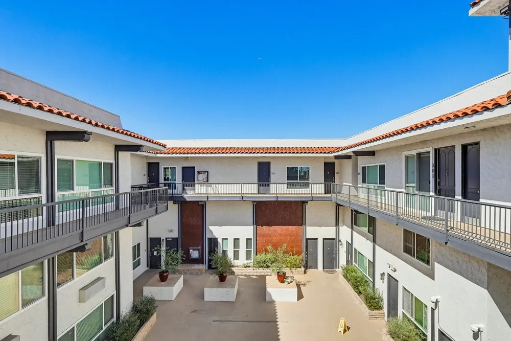 property for rent #19