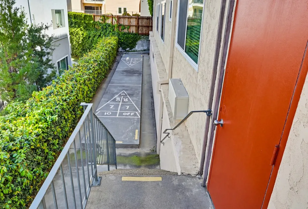 property for rent #24