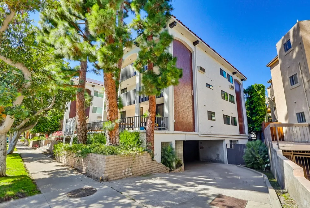 property for rent #12