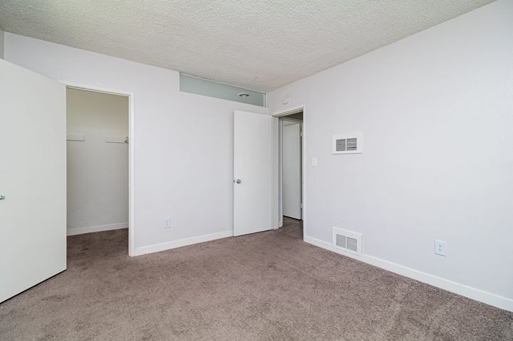 property for rent #3
