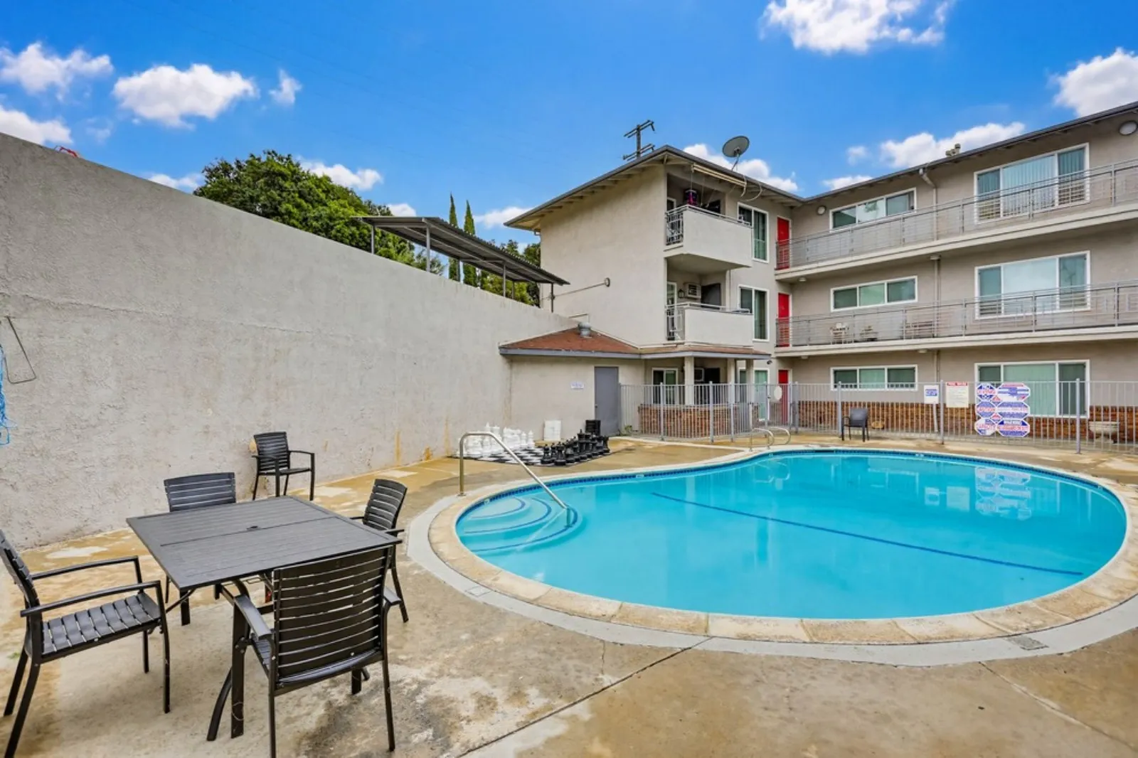 property for rent #4