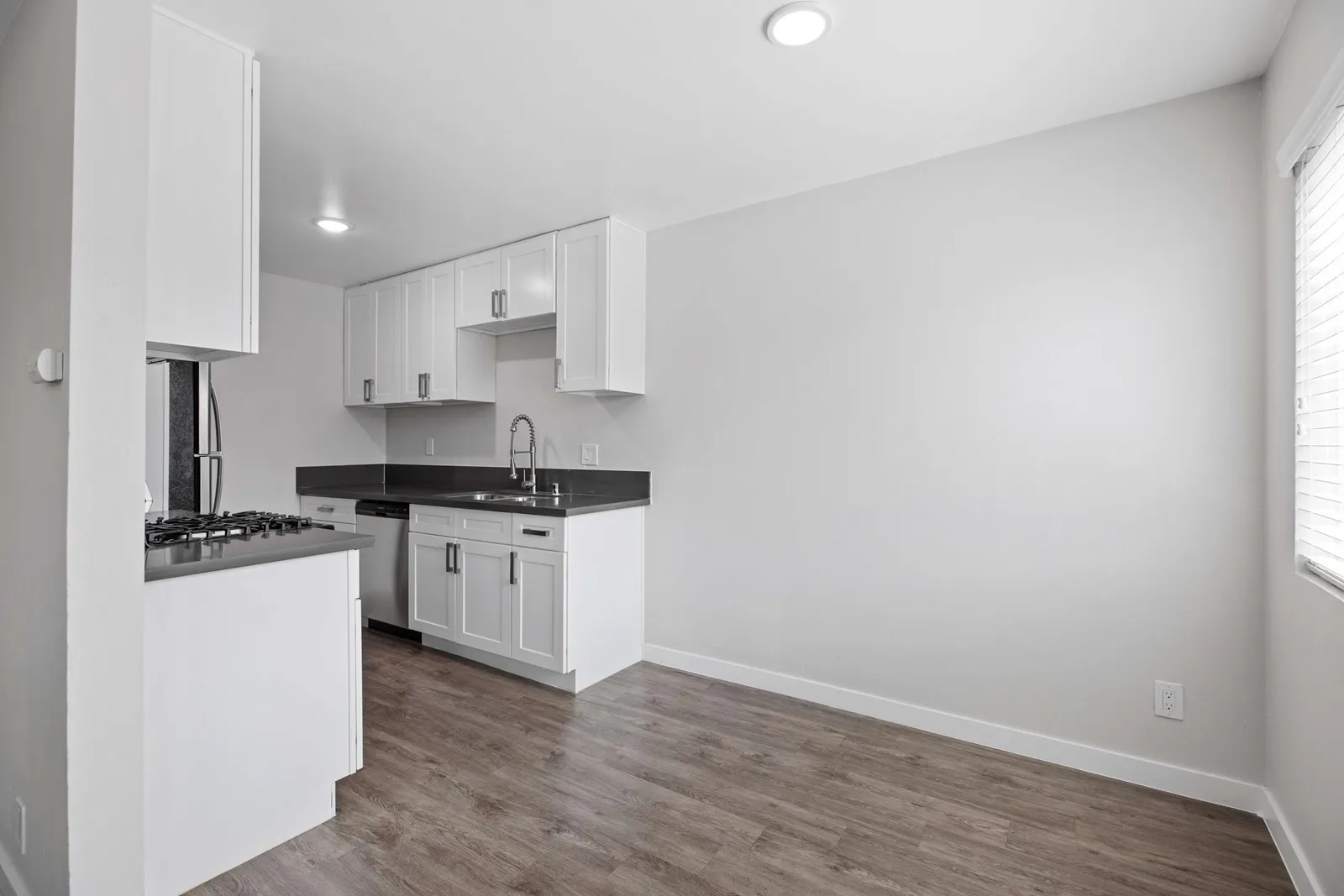 property for rent #19