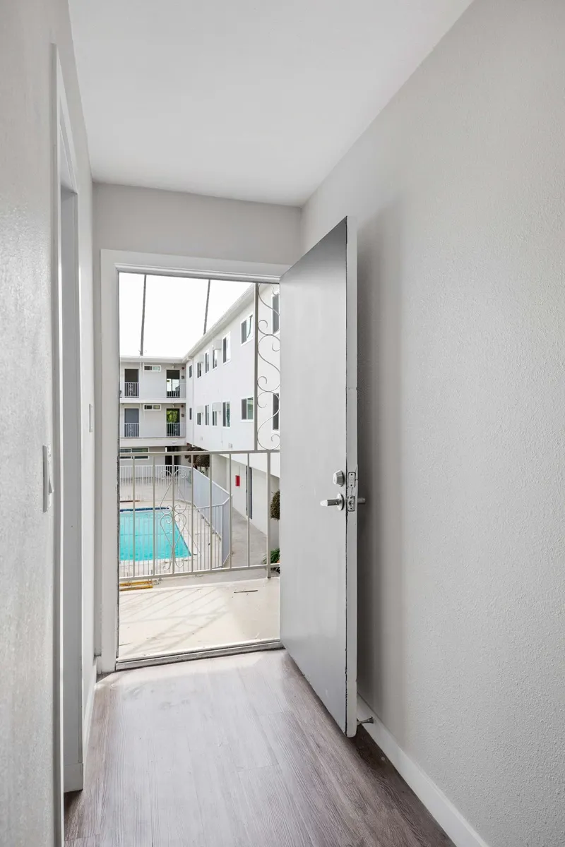 property for rent #12