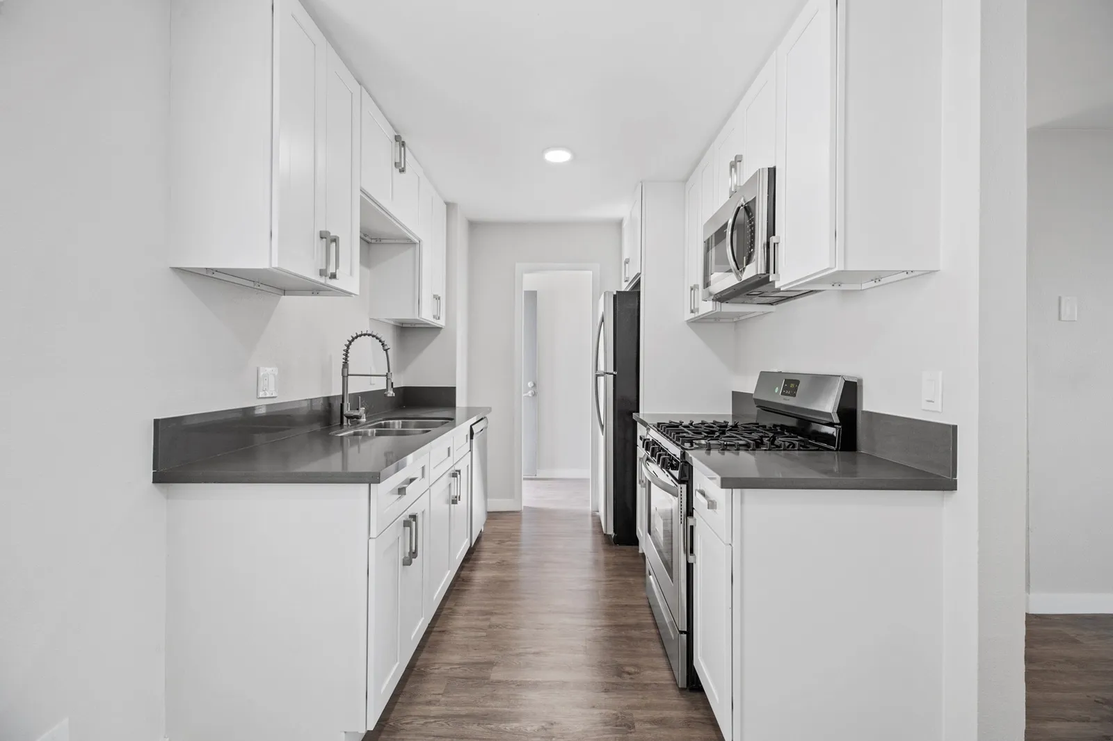 property for rent #12