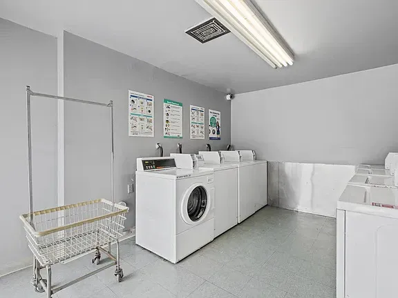 property for rent #10