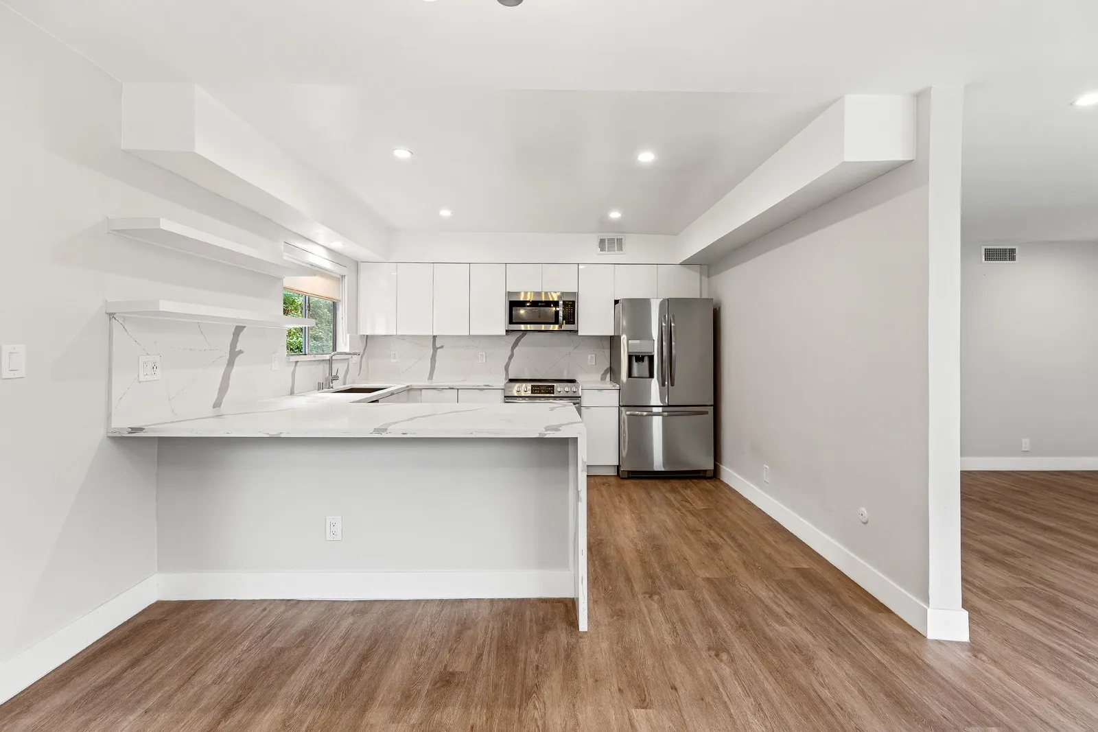 property for rent #10