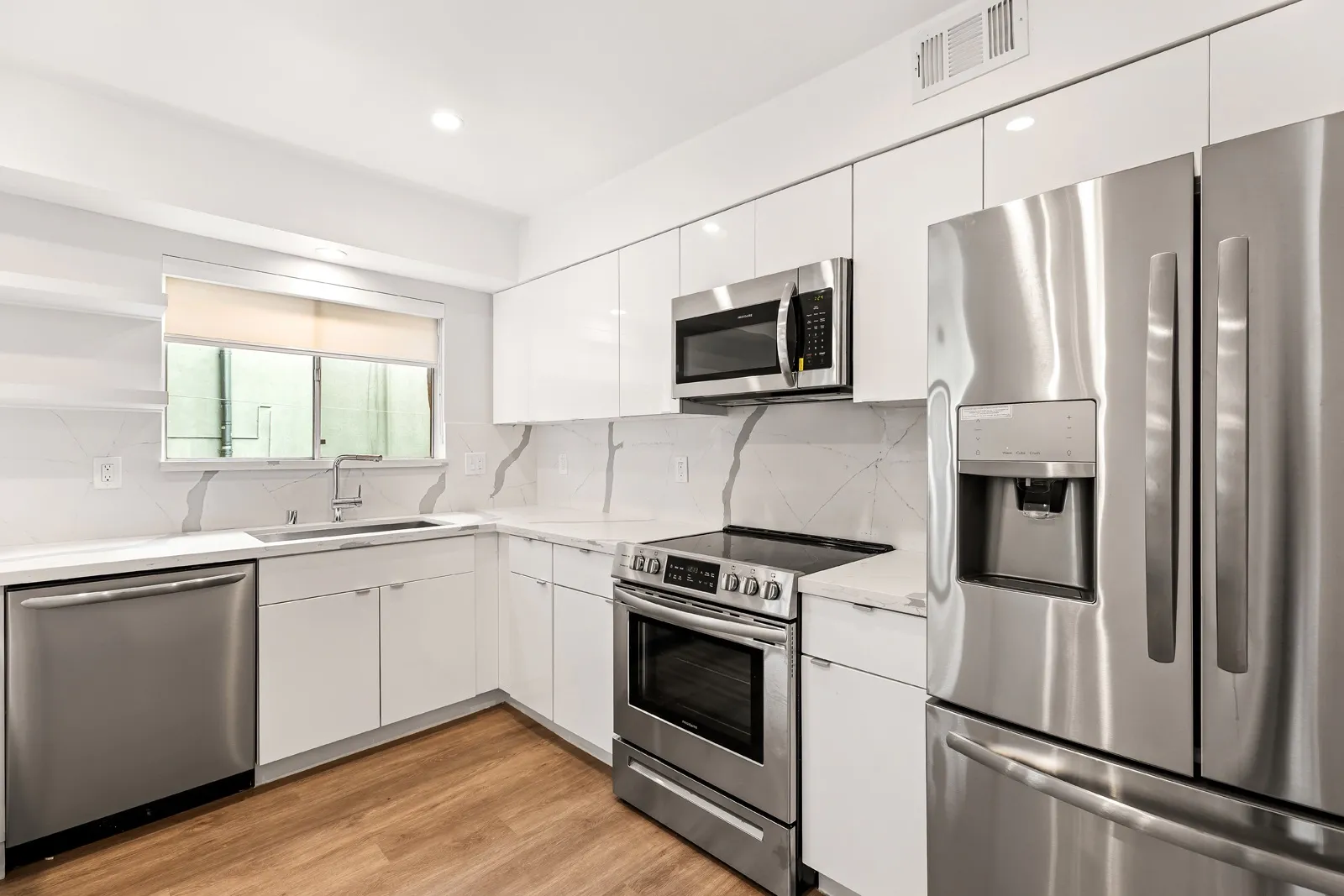 property for rent #9