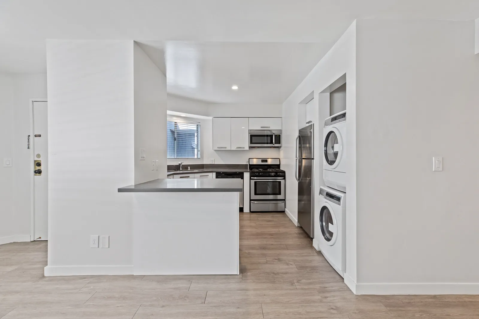 property for rent #16