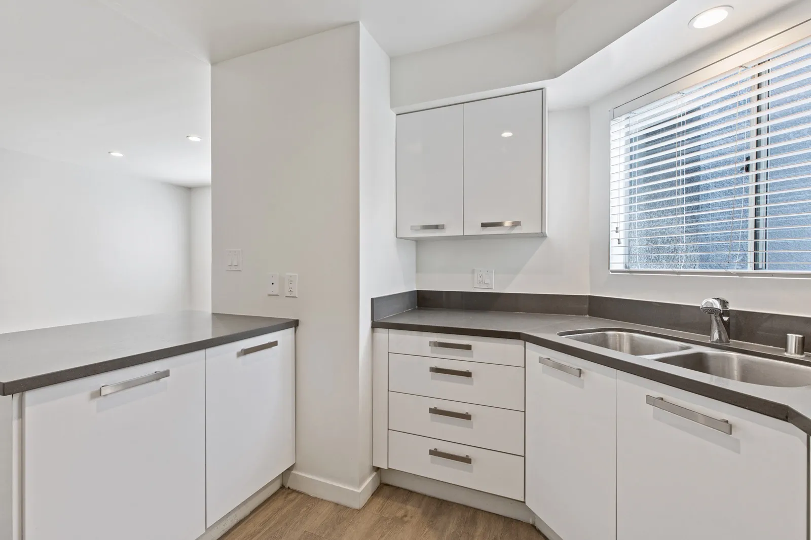 property for rent #14