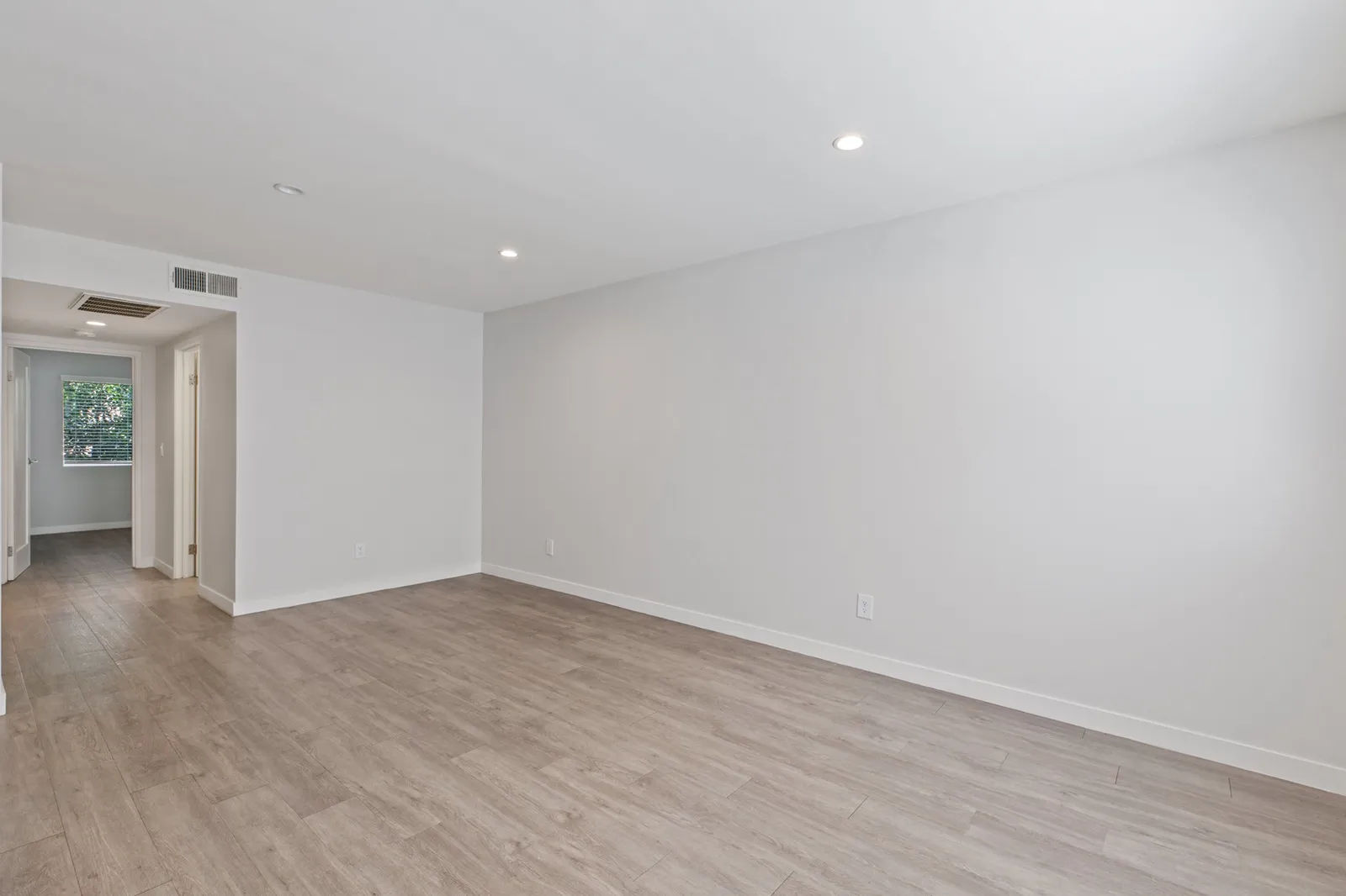 property for rent #15