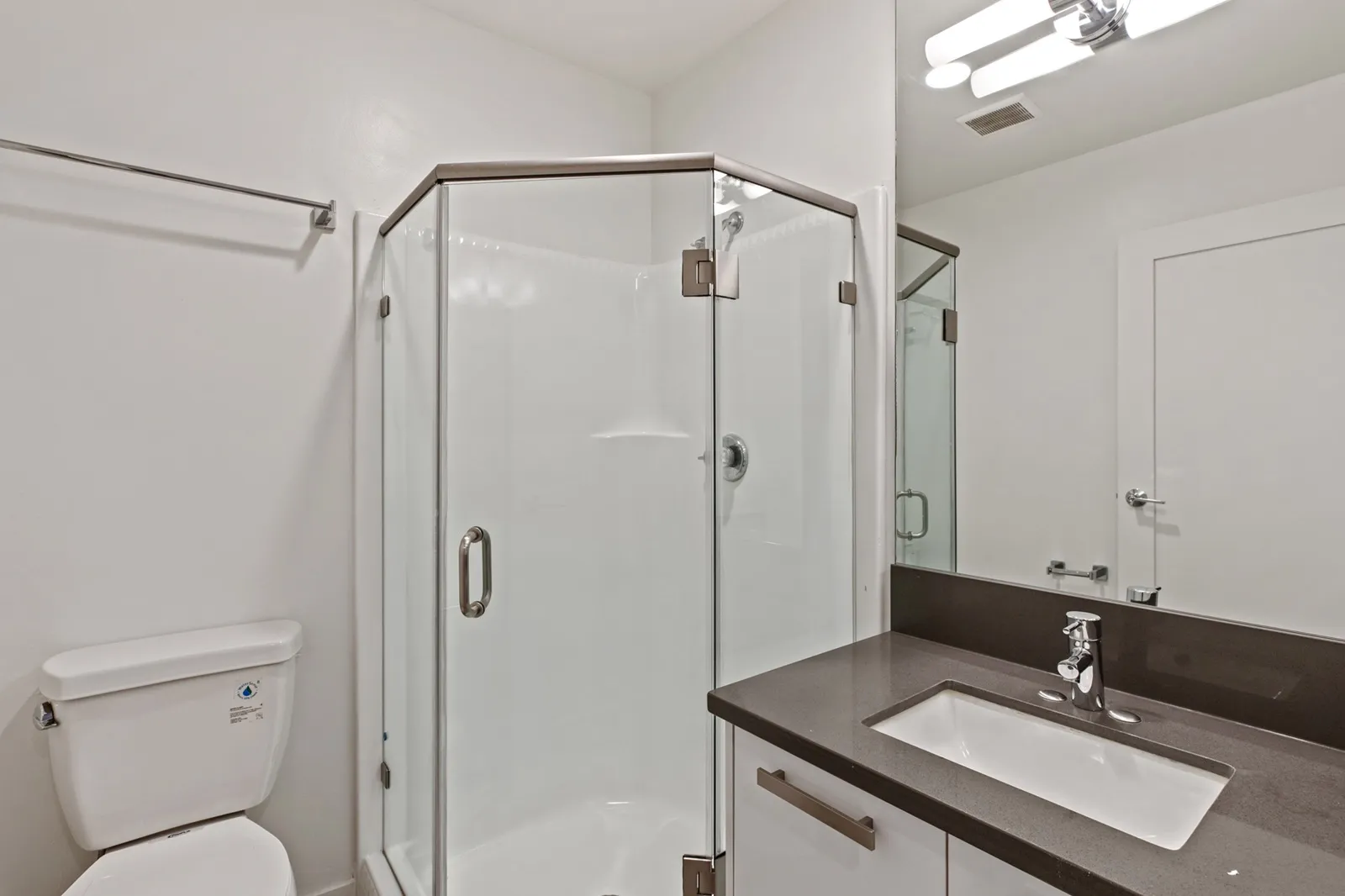 property for rent #19