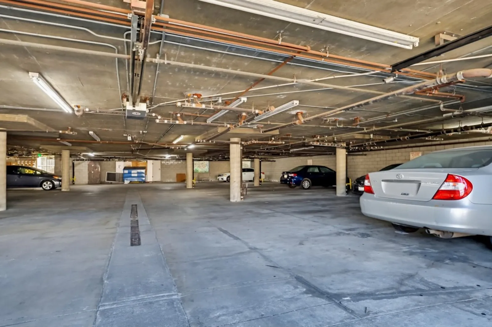 property for rent #17