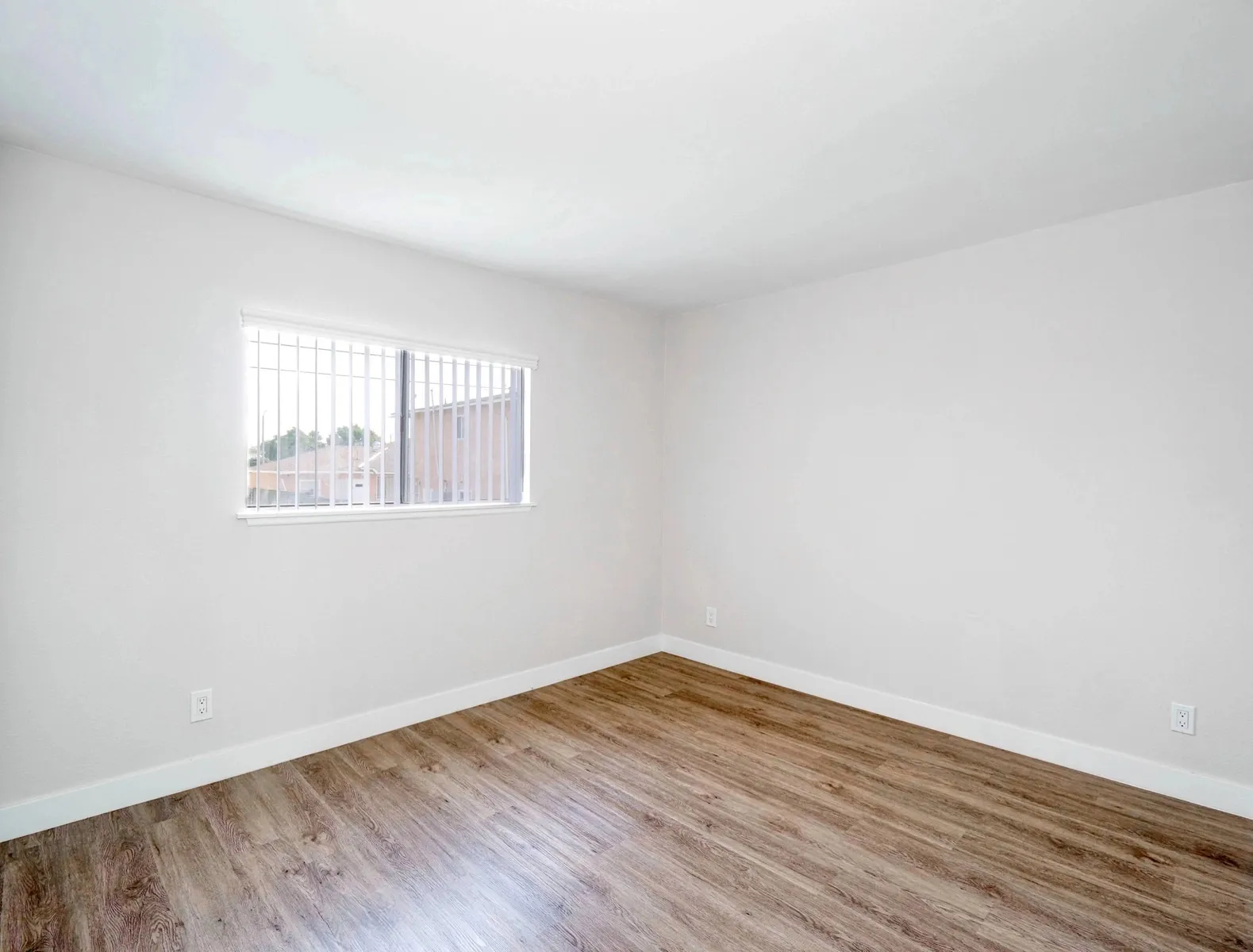 property for rent #14