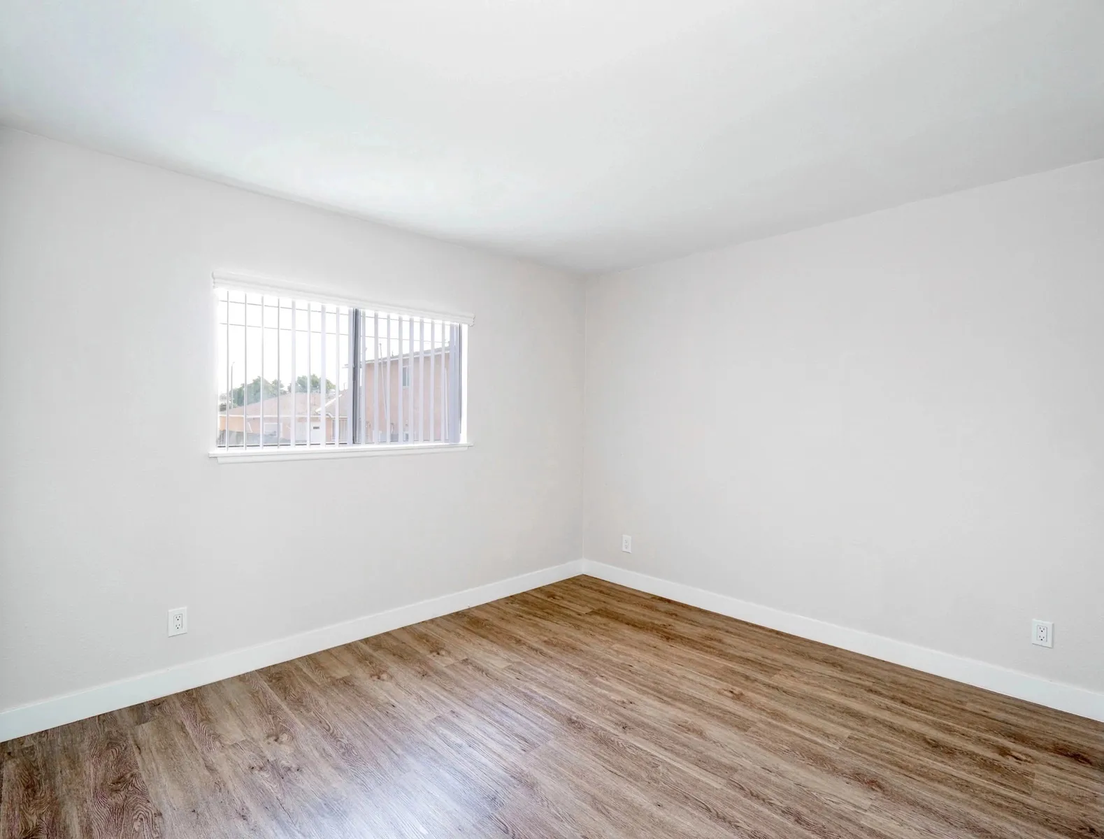 property for rent #13