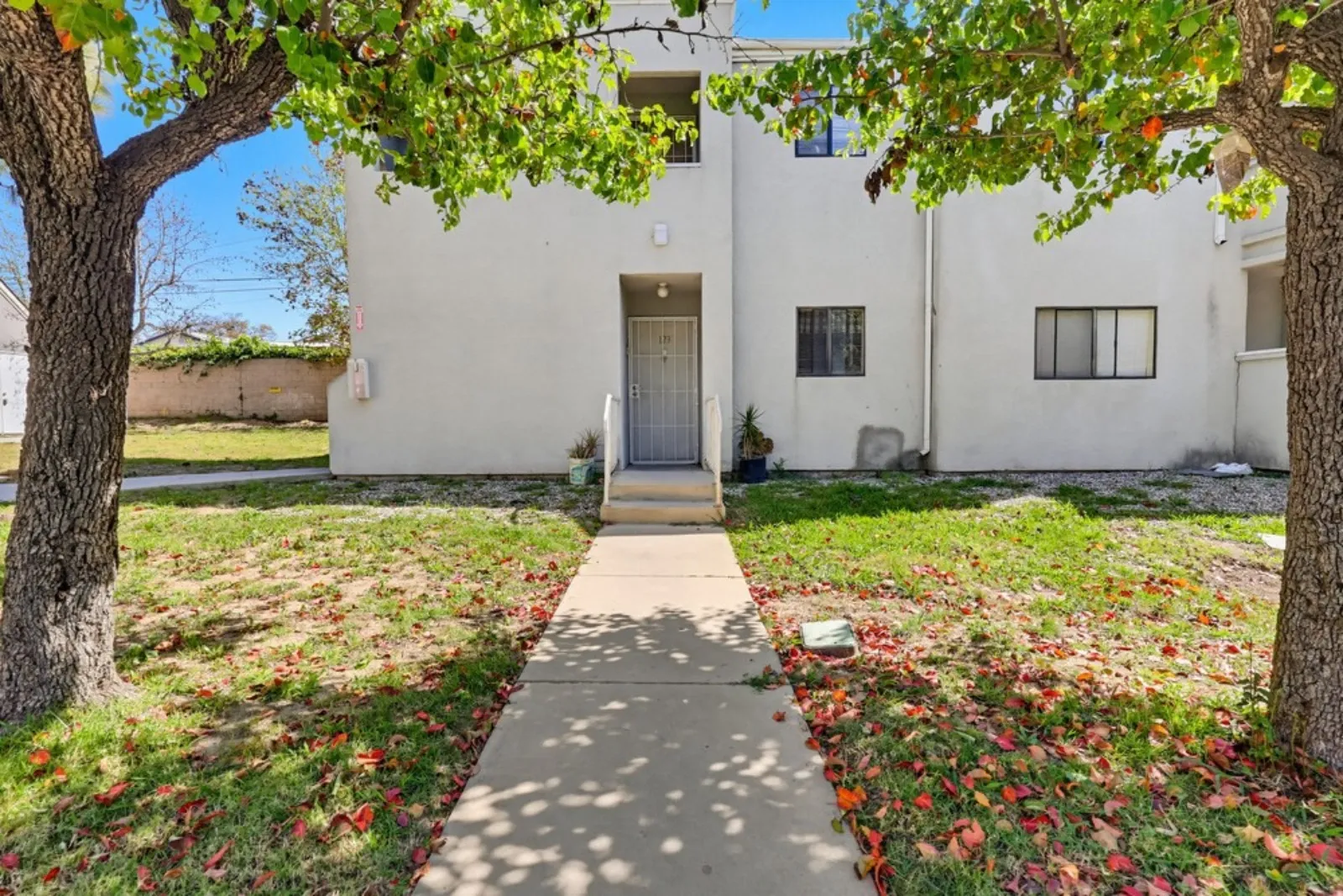 property for rent #12