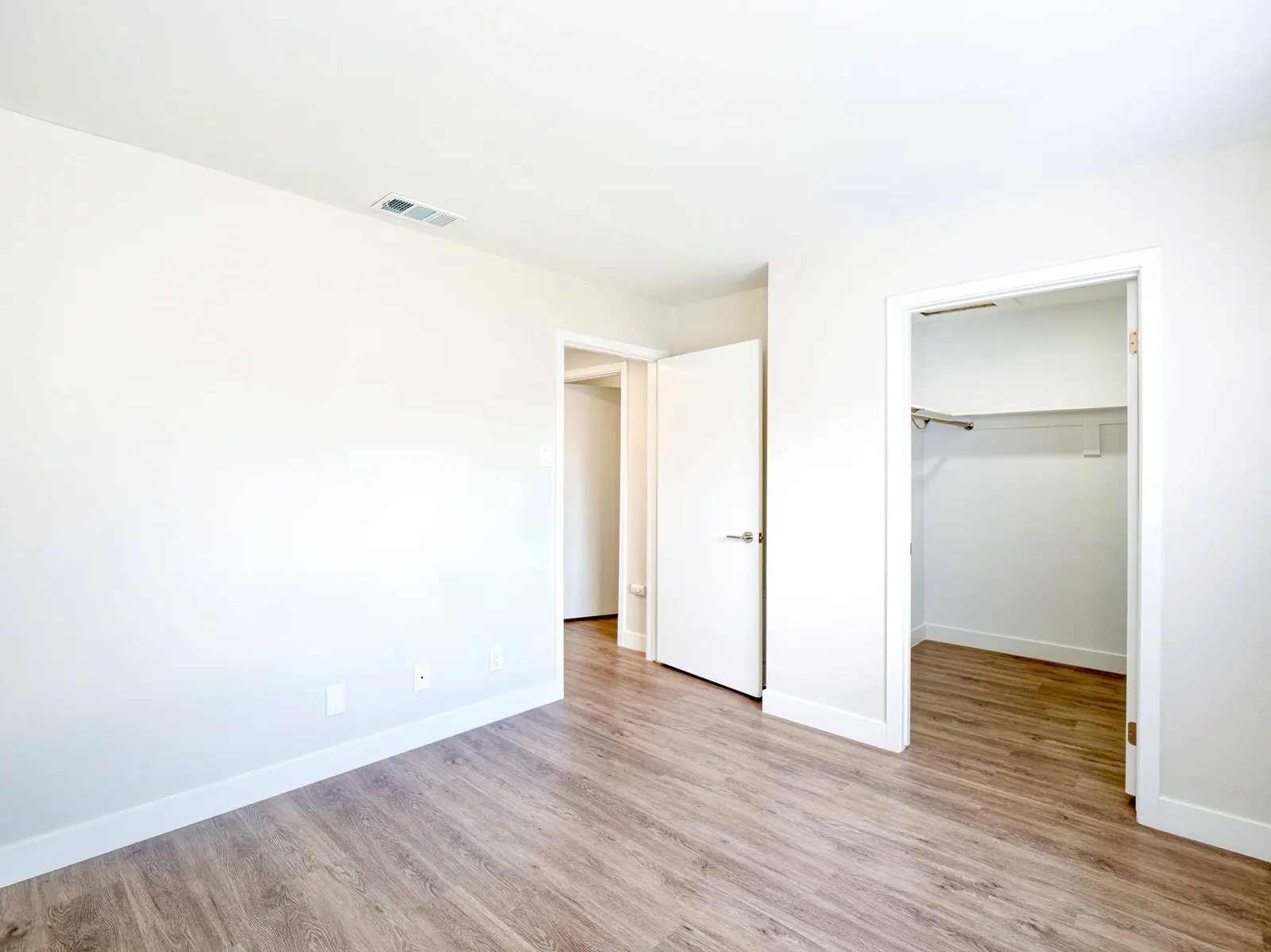 property for rent #13