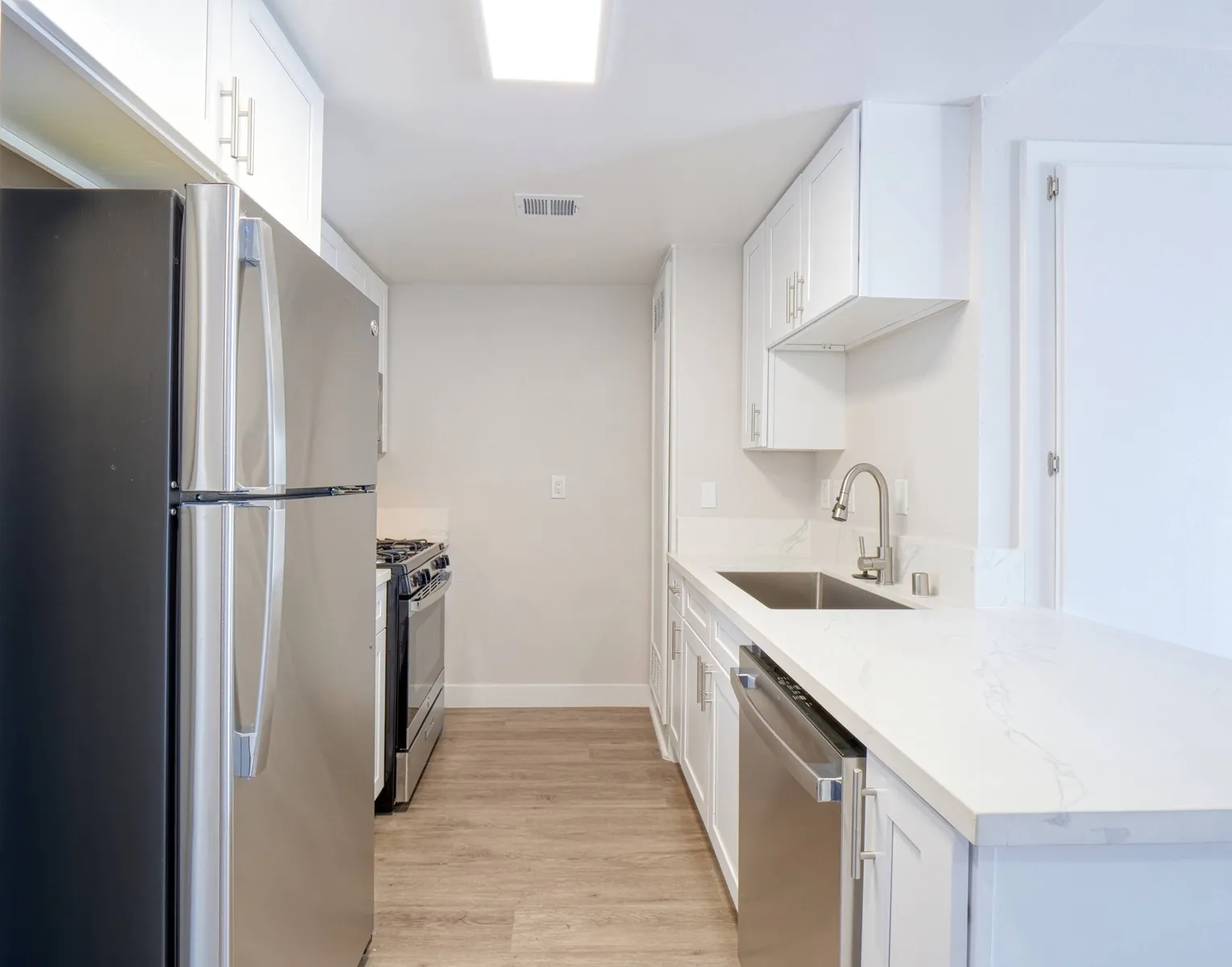 property for rent #9